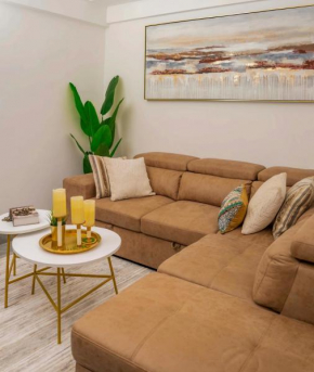 Cosy & Central 1 Bedroom Apartment in Riverside With Gym and Amazing views